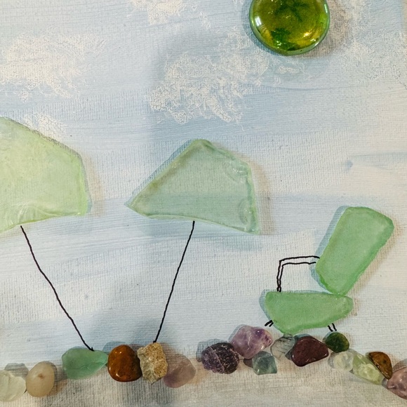 Sea glass & crystals art on canvas - Picture 4 of 4